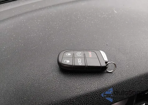 2012 Dodge Charger Sxt z USA, uszkodzony, nr VIN 2C3CDXHG5CH126290